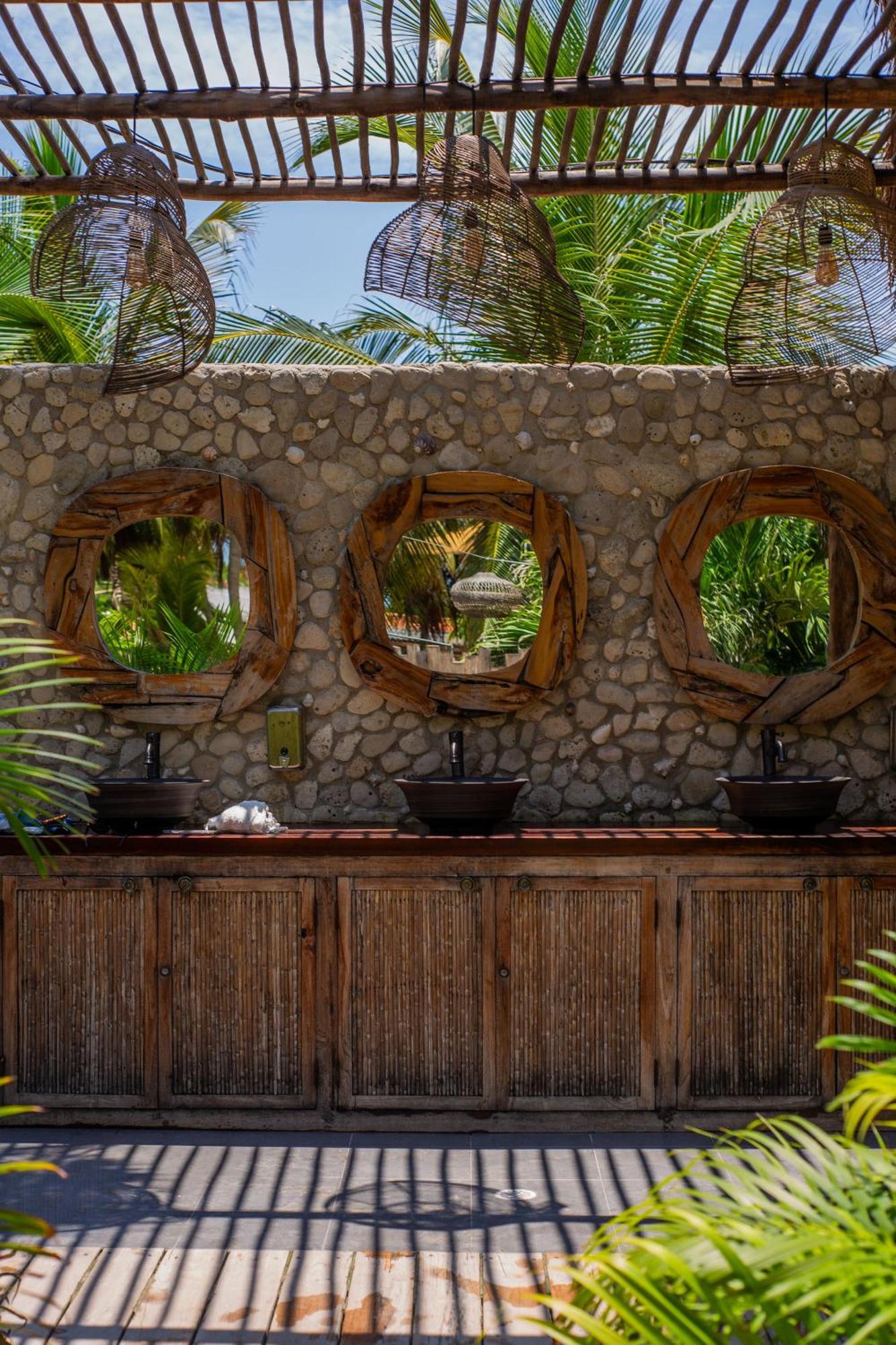 Palmarito Beach Hotel Т'єрра-Бомба Екстер'єр фото